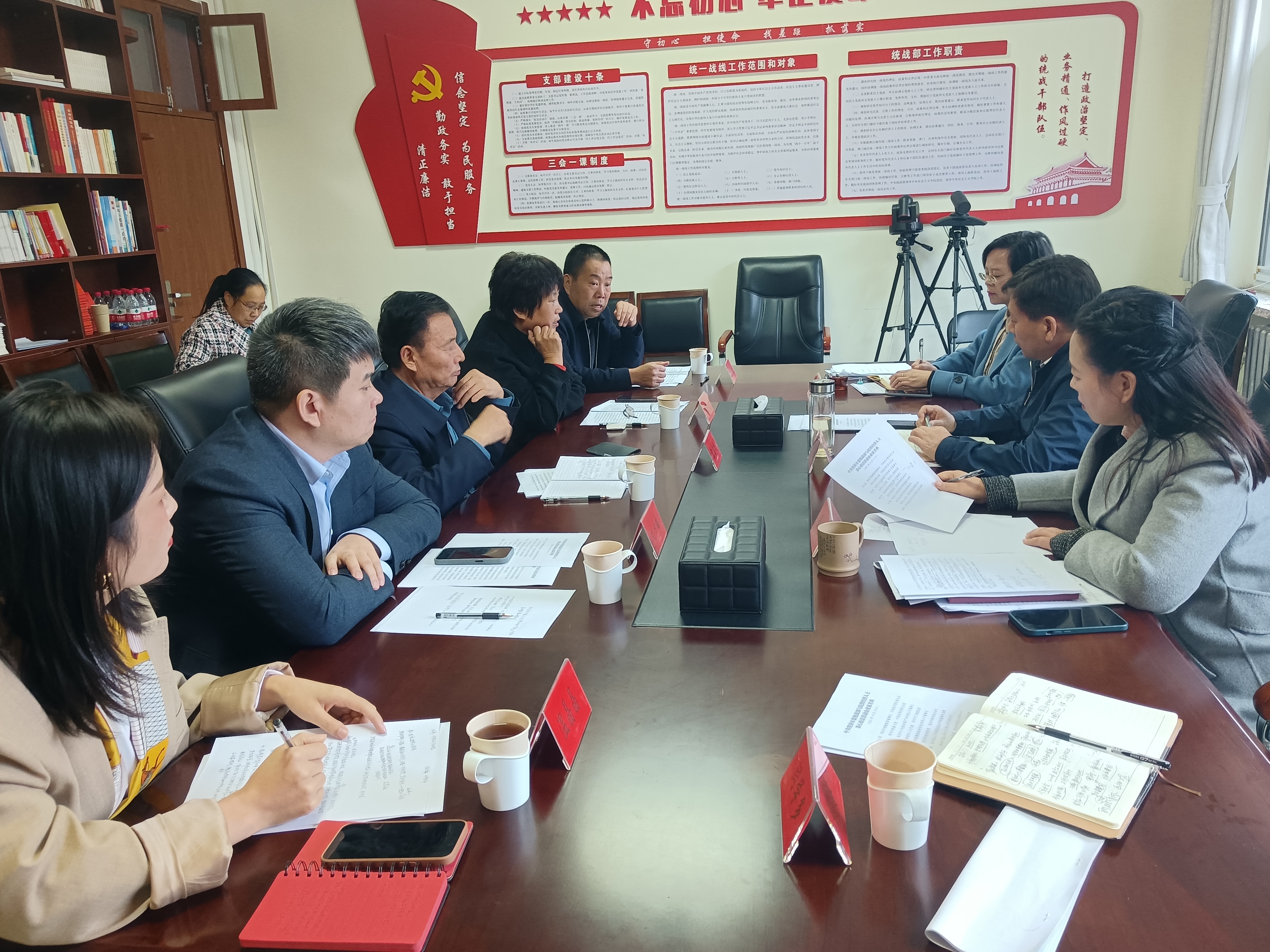 登封市民营经济人士开展谈心谈话活动(图2)