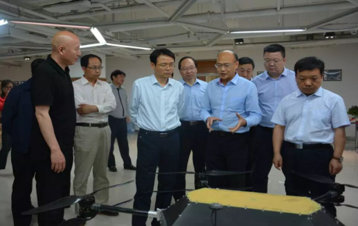 郑州市委副书记、市长程志明一行莅临金水区杨金路辖区智慧公园视察指导(图1)
