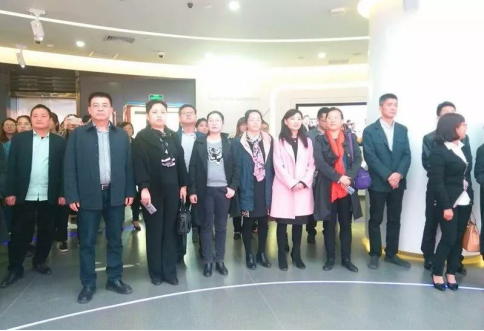 管城区工商联组织会员企业走进自贸区培训会(图1)