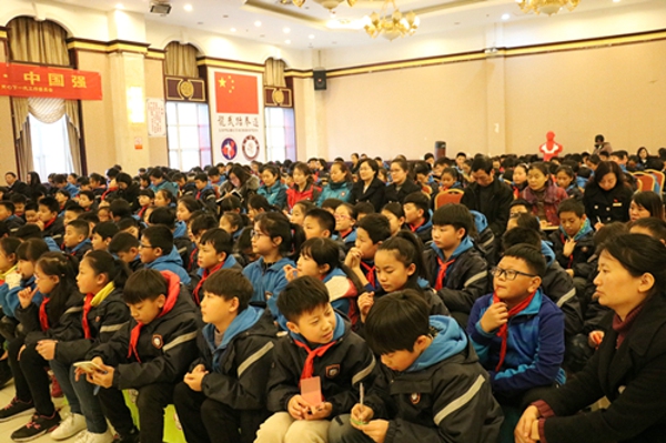 管城区商会开展“不忘初心跟党走 红色文化进社区”系列活动(图1)