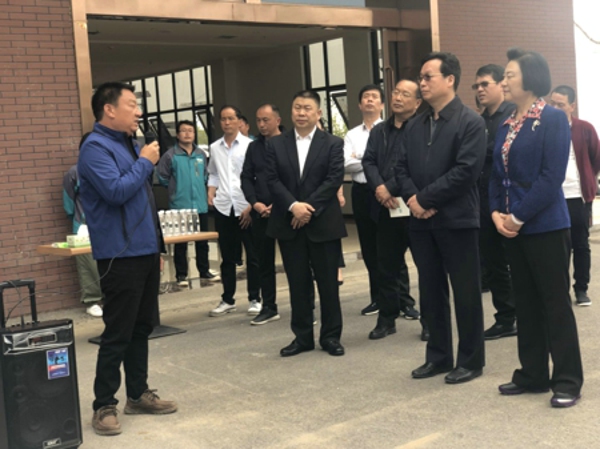 新密工商联：全联副主席谢经荣来我市调研民营企业参与乡村振兴战略工作(图1)