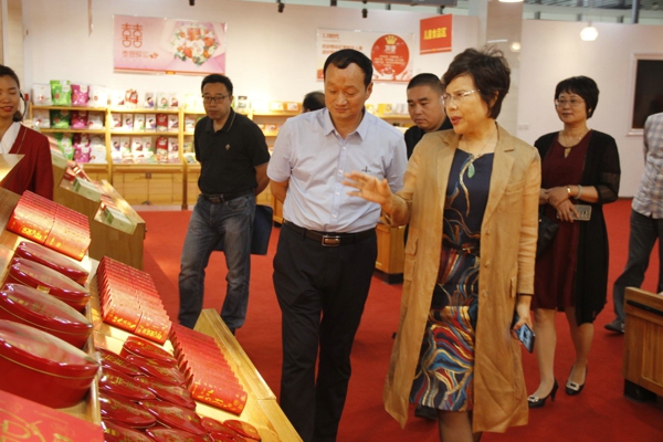 新郑市工商联与原阳县工商联缔结“友好商会”(图2)