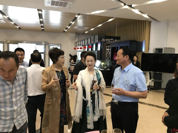 新郑市工商联与原阳县工商联缔结“友好商会”(图3)