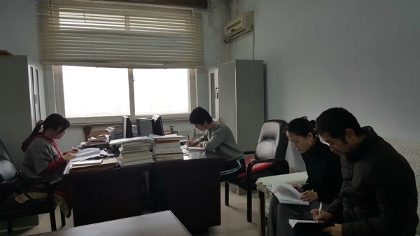 新郑市工商联组织学习抗灾抢险英雄事迹活动(图1)