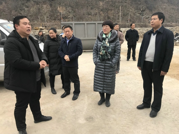 惠济区工商联赴瓦窑沟乡开展结对帮扶活动(图1)