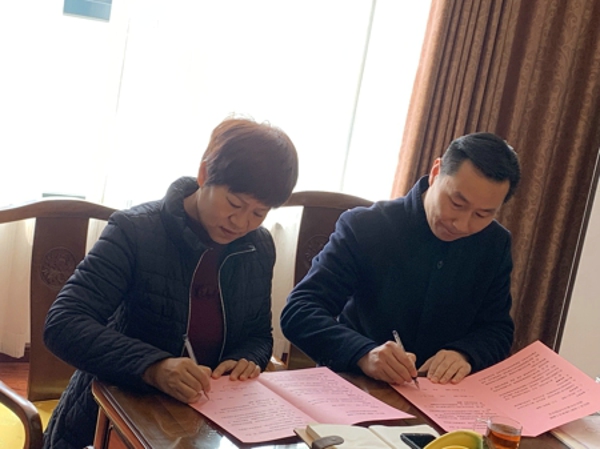 新密市工商联赴尉氏县、兰考县调研小微企业服务中心(图3)