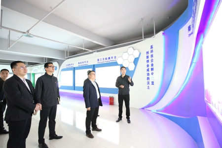 市工商联调研团到高新区调研中小型民营企业运行情况(图1)