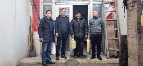 郑州市工商联开展春节走访慰问活动(图1) 图片2.png