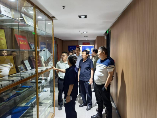 【企业互访】郑州市安阳商会走访方兴集团郑州业务处(图2) 【企业互访】郑州市安阳商会走访方兴集团郑州业务处(图2)