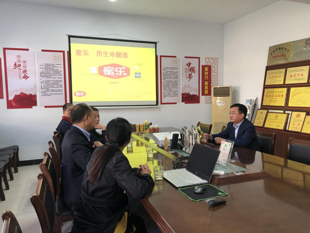 区工商联开展“万人助万企”活动(图1)