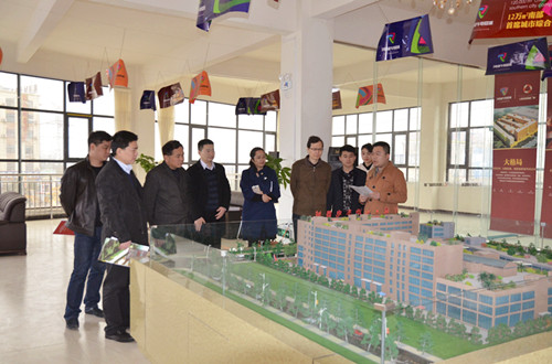 管城区区委常委、统战部长调研工商联会员企业(图3)