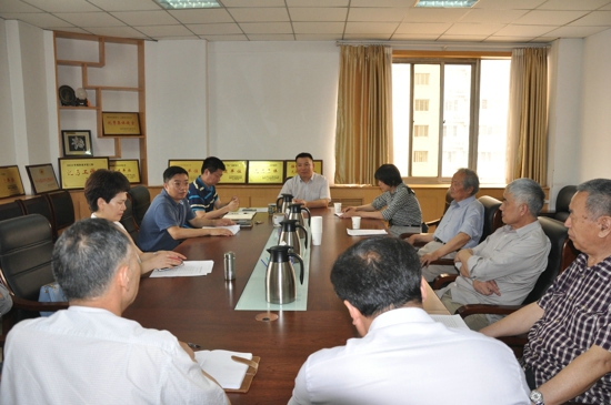 郑州市工商联召开机关老干部座谈会(图1)