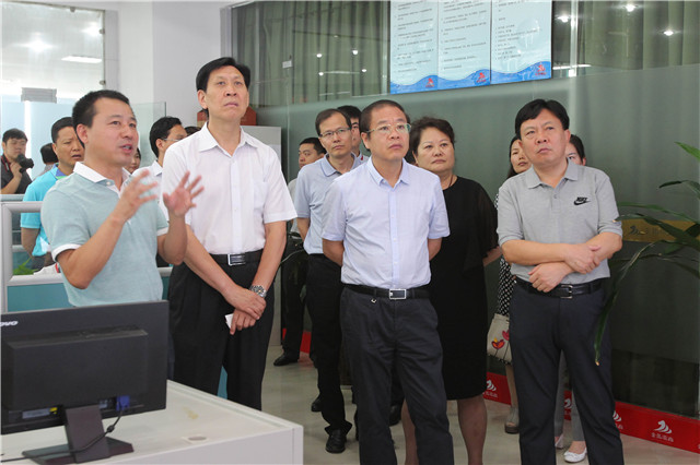 郑州市政协领导到管城区调研养老服务业发展情况(图1)