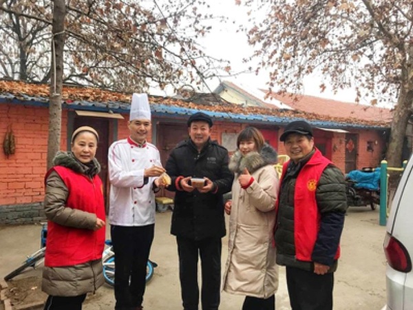 一碗腊八粥 温暖一座城(图3)