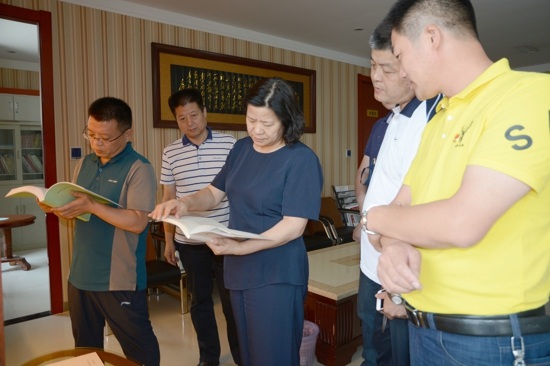 河南省工商联副主席孔火团到郑州温州商会调研指导工作(图3) 河南省工商联副主席孔火团到郑州温州商会调研指导工作(图3)