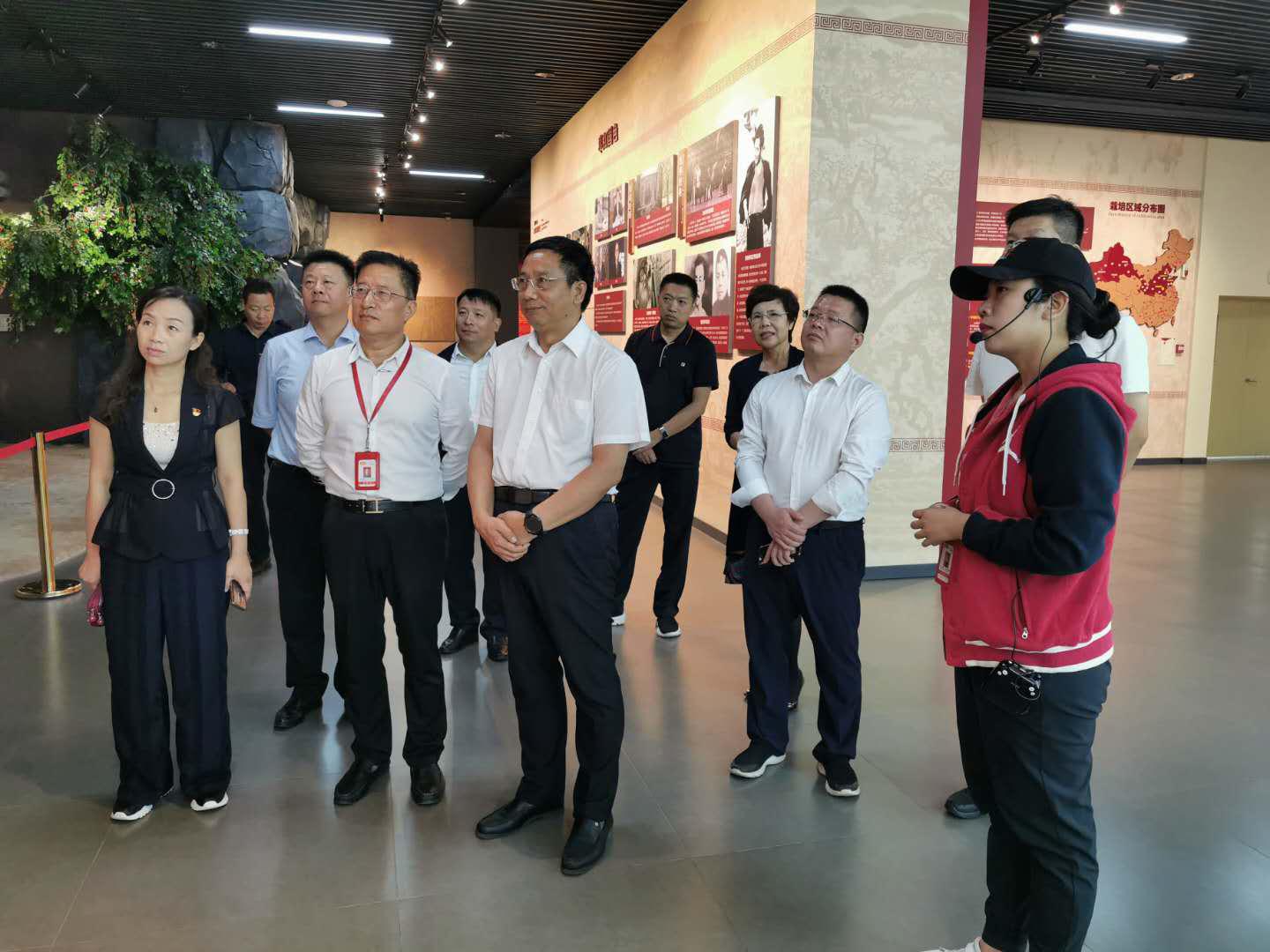 省委统战部副部长张红林一行调研新郑市民营经济统战工作(图1)